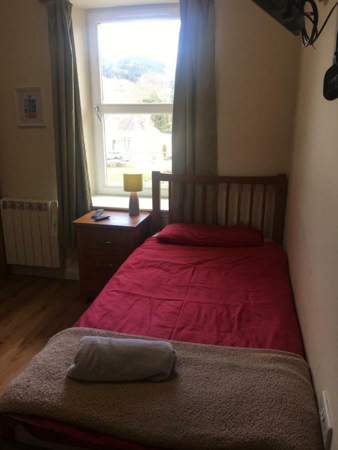 1 Lochness Rooms&Hostel Drumnadrochit Eksteriør bilde