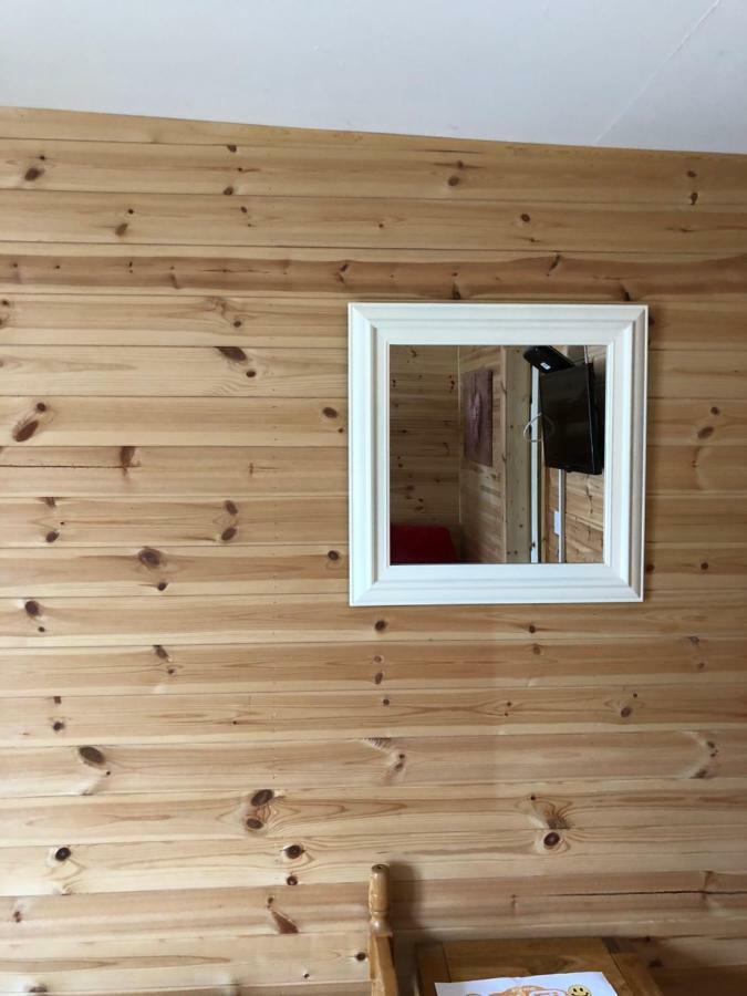 1 Lochness Rooms&Hostel Drumnadrochit Eksteriør bilde